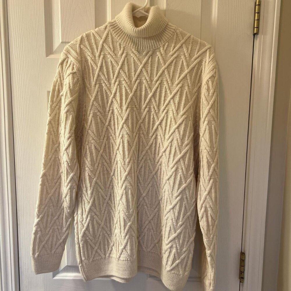 Zara Men's Cream and White Jumper